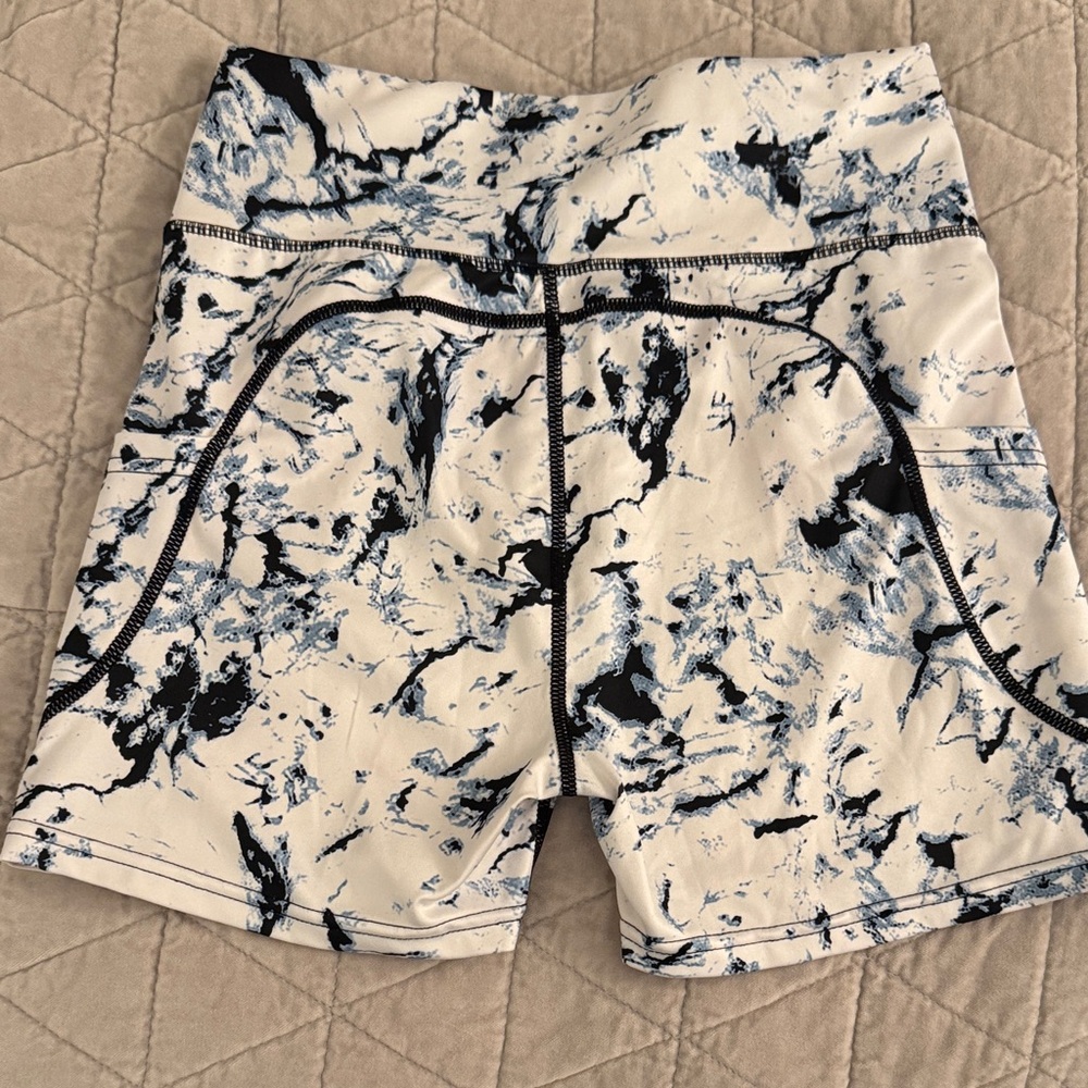 Black and White Patterned Fabric gym shorts